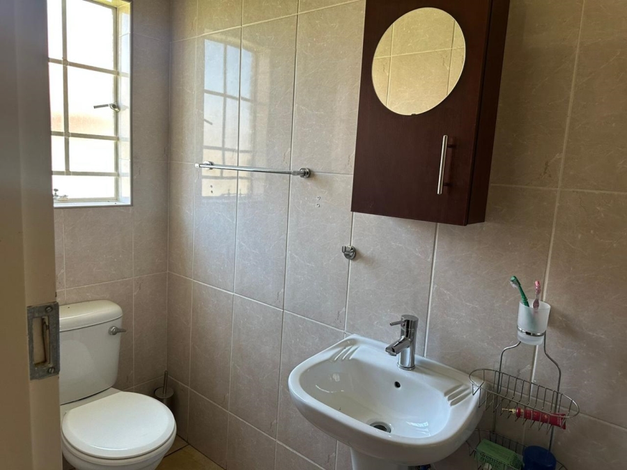 To Let 3 Bedroom Property for Rent in Waterval East North West